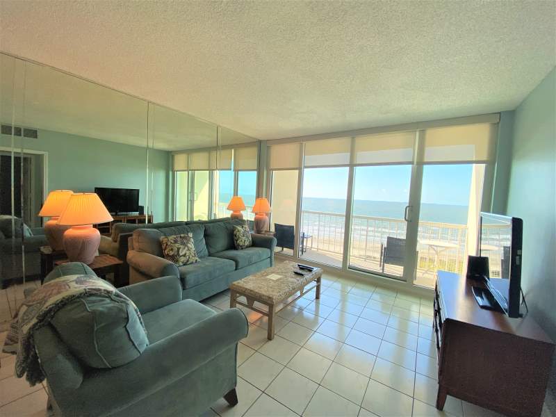 1112 – 2 Bedroom 2 Bath